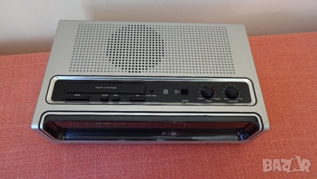vintage national panasonic rc-220bs clock radio, снимка 4 - Радиокасетофони, транзистори - 32570698