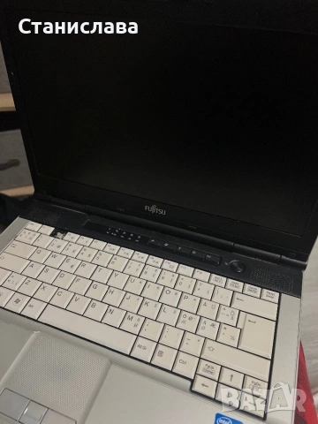 Лаптоп Fujitsu, снимка 2 - Лаптопи за дома - 53406025