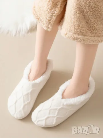 Дебели и топлещи уплътнени неплъзгащи се дамски чорапки за вкъщи