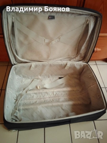 Голям куфар с колелца SWISS GEAR, снимка 5 - Куфари - 52517083