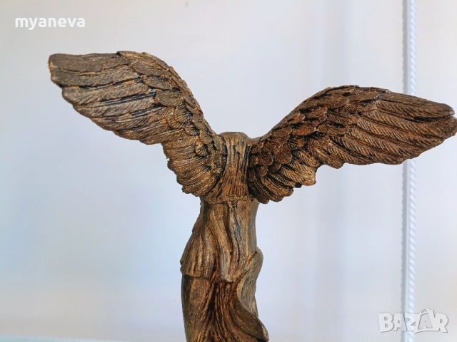 Гръцка статуетка на „Нике от Самотраки“ ,  известна още като Нике , победа , снимка 3 - Статуетки - 51870928