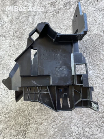 Рамка релета Фолксваген Голф 5 VW Golf , снимка 3 - Части - 50505814