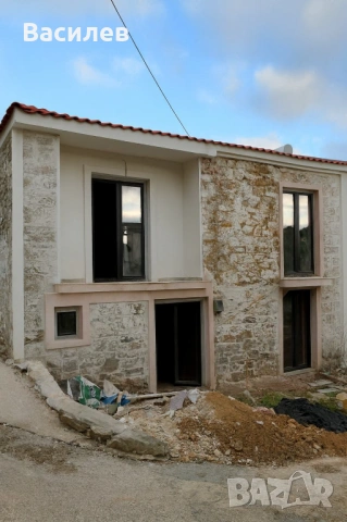 Продавам каменна къша в Агиос Николаос/ Ситония