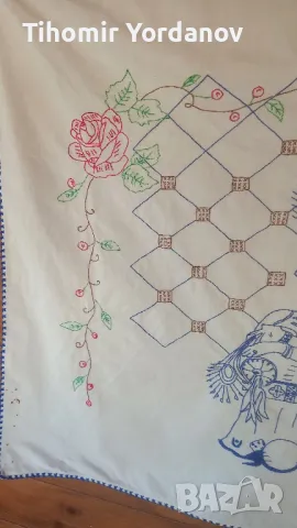 Бродиран ковьор., снимка 3 - Антикварни и старинни предмети - 48822356