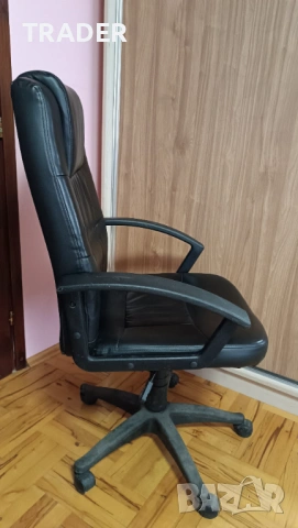 Стол директорски черен кожен , снимка 5 - Столове - 16172309