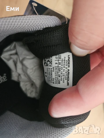 Детски маратонки Under Armour , снимка 6 - Детски маратонки - 50454927