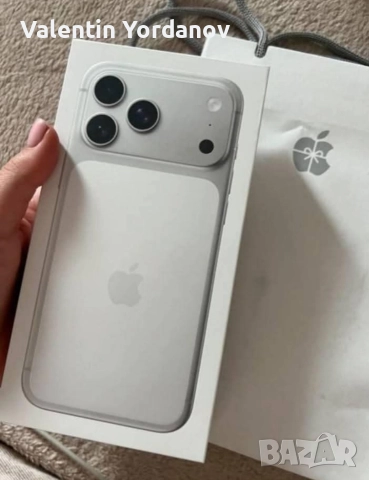 iPhone 17 pro max silver 