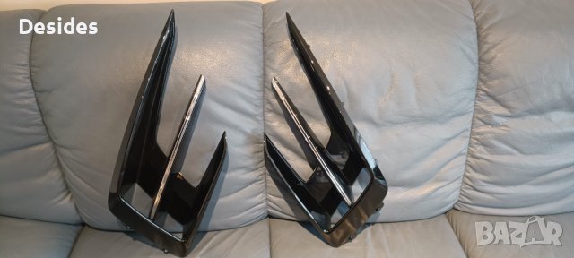 Решетки в предна броня на  Renault Megane  2020 OE: 261522050R