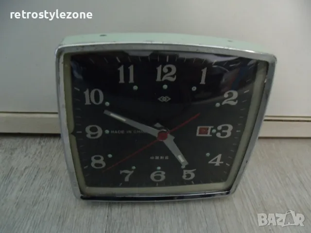 № 7882 стар настолен китайски часовник  - механичен - работещ / профилактиран / 