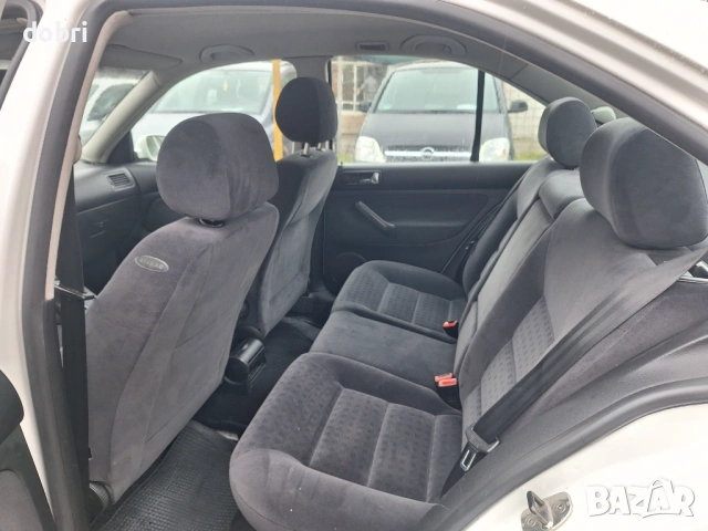 Фолксваген  БОРА 1.9ТДИ КЛИМАТИК, снимка 8 - Автомобили и джипове - 53063328