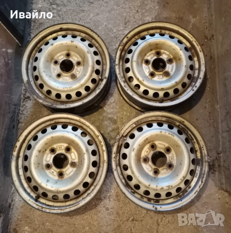 Продавам 4 броя железни джанти за ауди пасат 