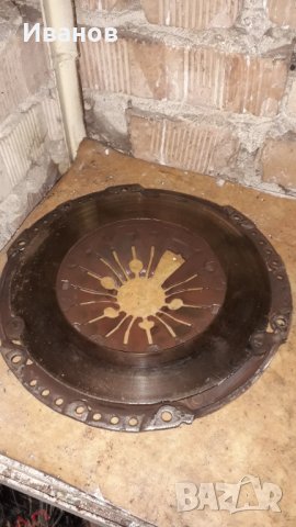 Притискателен диск за демферен съединител за голф4 110к тди, снимка 2 - Части - 42947543