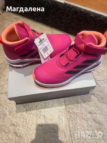 Adidas нови  38 и 40 номер