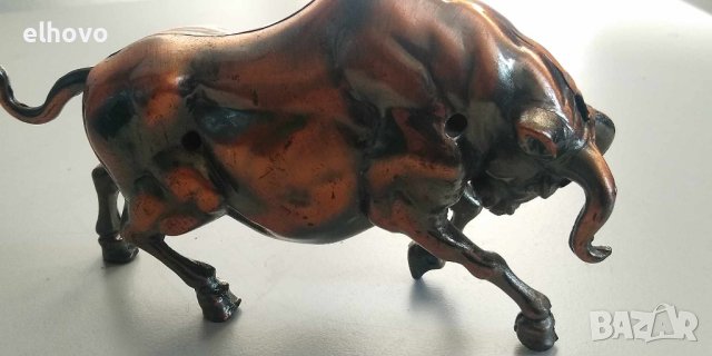 Метална запалка с форма на бик, снимка 5 - Антикварни и старинни предмети - 32614595