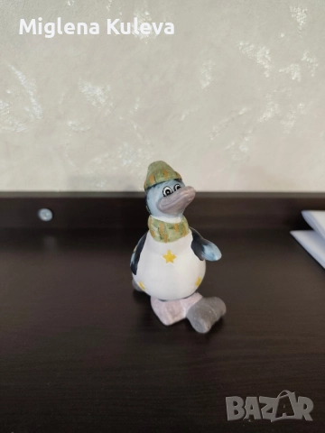 Малка керамична фигурка Пингвин Цена 2лв.