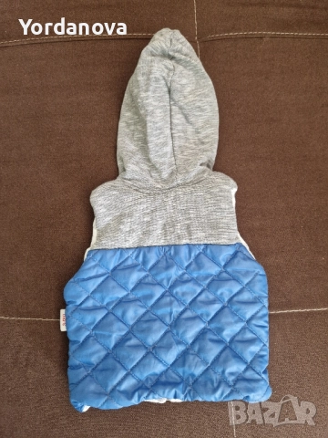 Елек с качулка за бебе, снимка 3 - Бебешки якета и елеци - 51878883
