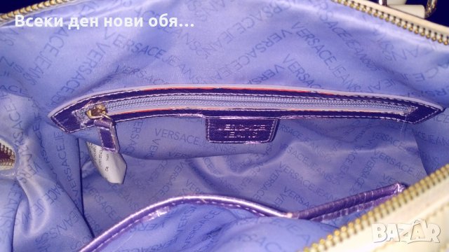 Versace Jeans - Оригинална дамска чанта, снимка 13 - Чанти - 28380289
