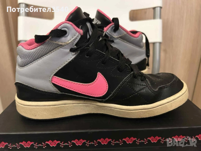 Кецове Nike, снимка 6 - Кецове - 45556901