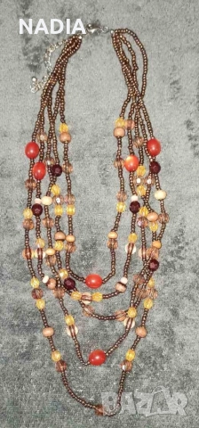 Многоцветно колие от мъниста 
