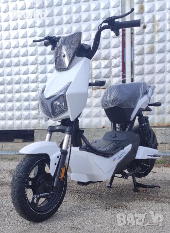 Електрически скутер 500 вата модел YCL бял цвят 20Ah батерия, снимка 4 - Мотоциклети и мототехника - 44077527