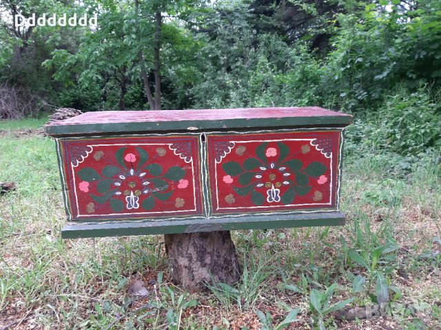 Антикварен-Стар Рисуван Дървен Родопски Сандък, снимка 2 - Декорация за дома - 28990439