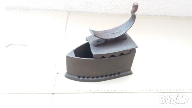 стара ютия на въглища , снимка 3 - Антикварни и старинни предмети - 48200933