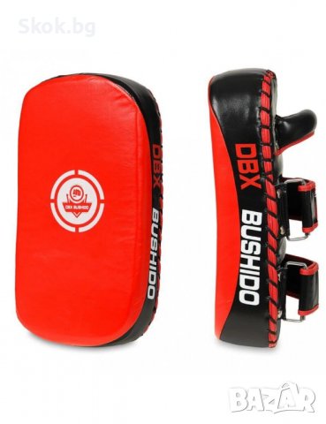 Кожена боксова лапа (щит) DBX Bushido - черно/червенa - 41х21 см