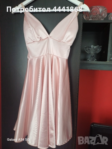 Дамска сатенена рокля