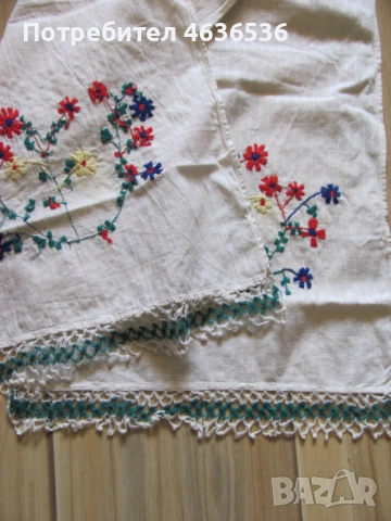 Кърпа, месал, ръчна бродерия и дантела, 144х30см., снимка 6 - Антикварни и старинни предмети - 53255655