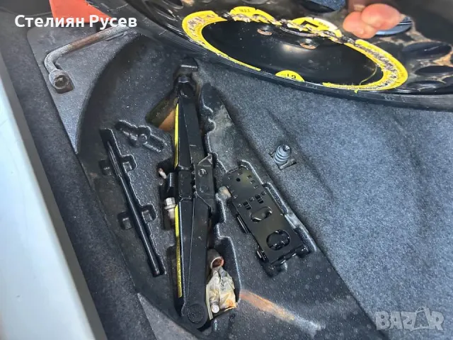 оборудване за багажник за mercedes w 164 ML class 15 лв морската пяна  - само тя се продава, нещата , снимка 4 - Аксесоари и консумативи - 48604873