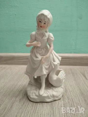 порцеланова статуетка