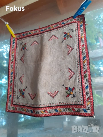 Каре бродерия шевица фолклор, снимка 2 - Антикварни и старинни предмети - 53413136