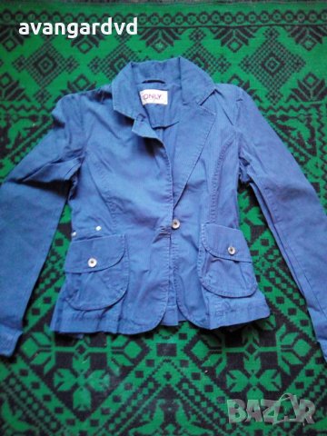 Дамско сако, снимка 2 - Сака - 26548429