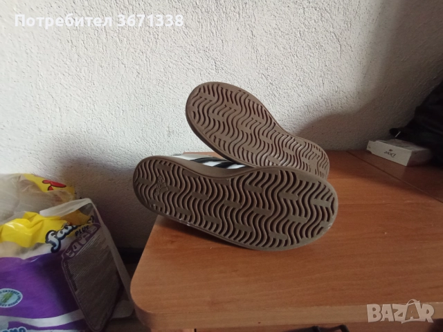 Детски оригинални кецове адидас, снимка 5 - Зимни спортове - 52428571