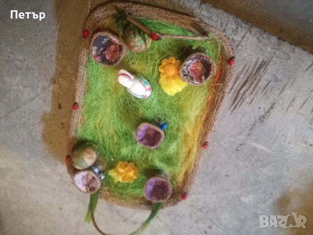 Продавам Великденска кошничка с поставки за яйчицата, снимка 4 - Декорация за дома - 44036820