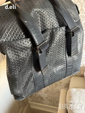 Две чанти. Burberry. Original Крос боди кожена чанта