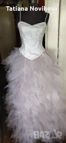 Бюстие с банели и оригинала пола