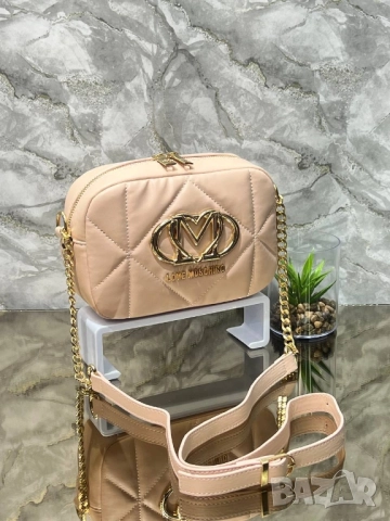 чанти love moschino , снимка 8 - Чанти - 51824257