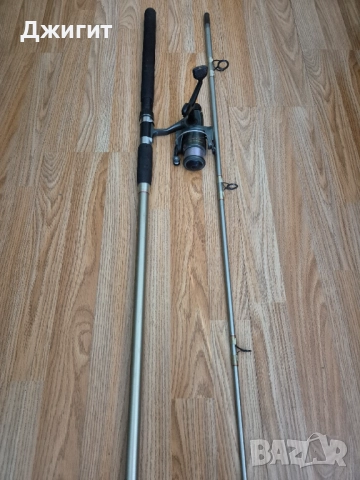 Спининг и машинка за риболов , снимка 3 - Такъми - 52360670