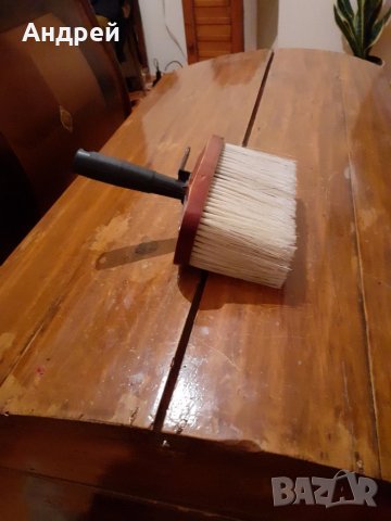 Стара четка за боядисване