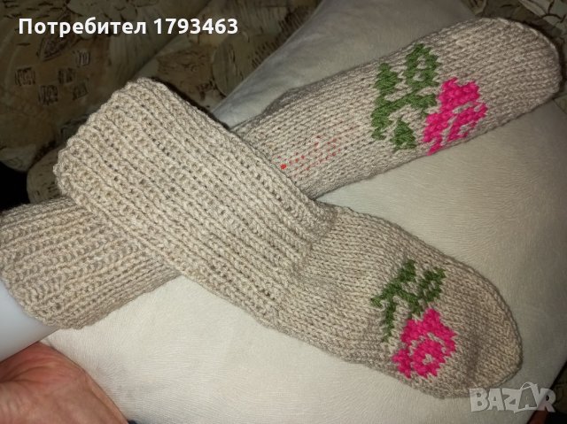 Ръчно плетени дамски чорапи 49% вълна, снимка 3 - Дамски чорапи - 35603674