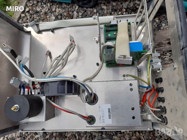 Инвертор, соларен-за части, снимка 4 - Друга електроника - 36252359