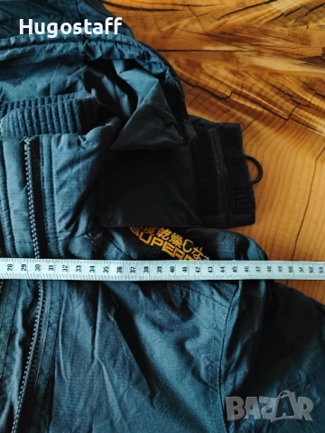 Оригинално Зимно яке ветровка качулка SUPERDRY М, снимка 10 - Якета - 52078570
