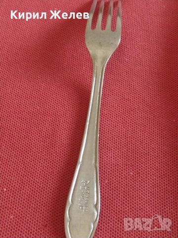 Стара вилица за десерт от соца В.Търново сърп и чук за КОЛЕКЦИЯ ДЕКОРАЦИЯ 32862, снимка 4 - Други ценни предмети - 43818543