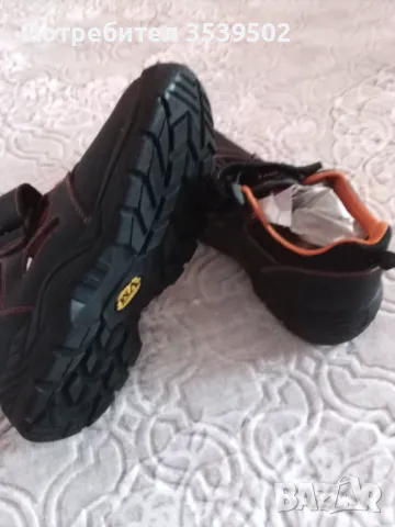 Нови работни обувки , снимка 2 - Мъжки боти - 48131914