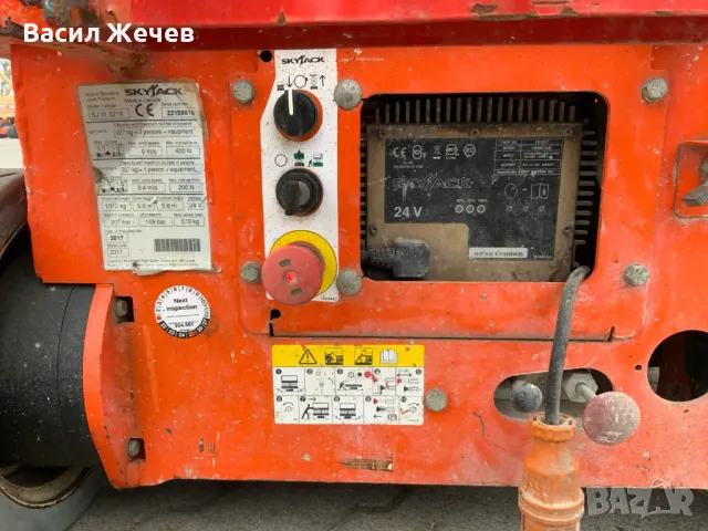 Ножична платформа SkyJack SJ III 3219 (2017), снимка 9 - Други машини и части - 50405767