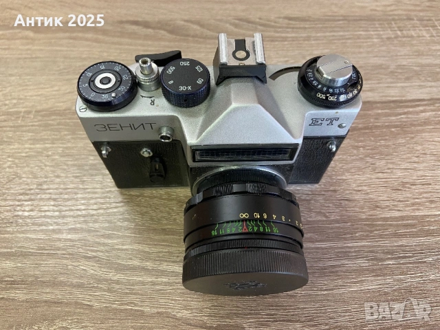 Винтидж 35мм огледално-рефлексен фотоапарат Zenit ET с оригинален калъф, снимка 5 - Антикварни и старинни предмети - 53259356
