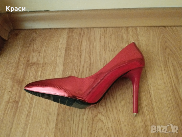 Обувки, снимка 2 - Дамски обувки на ток - 44906616