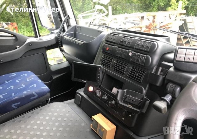 Iveco Trakker EEV самосвал с кран 18м цена 55 000 евро с договаряне с КЕШ пари на място -Дясна дирек, снимка 4 - Камиони - 38725247