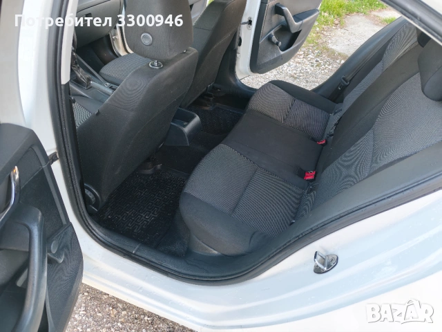 Шкода Октавия , снимка 13 - Автомобили и джипове - 51854040